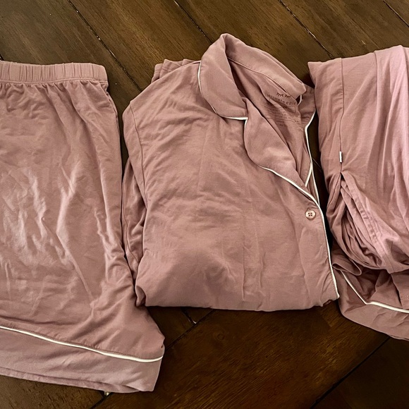 Little Sleepies Dusty Rose Pajama Set NWT - Picture 5 of 10